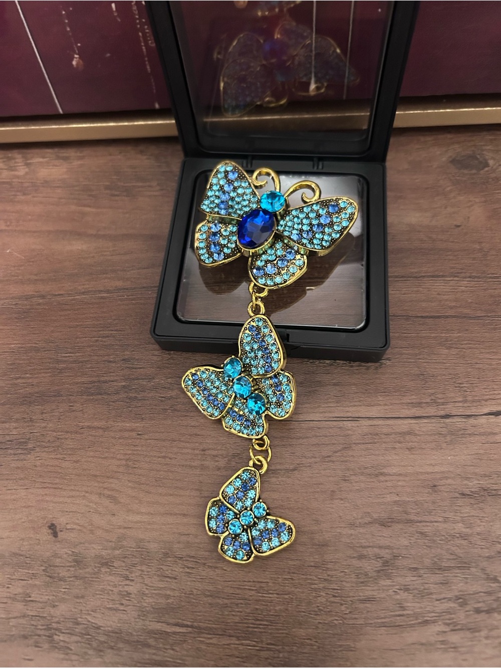 Triple Butterfly Blue Crystal Brooch - Unbranded - Picture 3 of 4